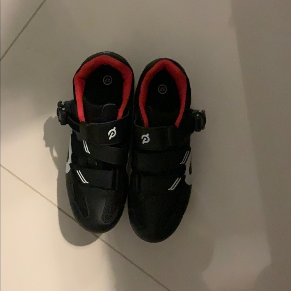 Peloton riding shoes